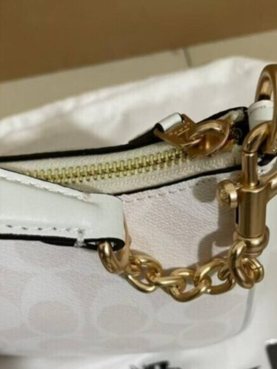 📮📮📮NWT coach Teri Shoulder Bag In Signature Canvas CA548 - Picture 4 of 6